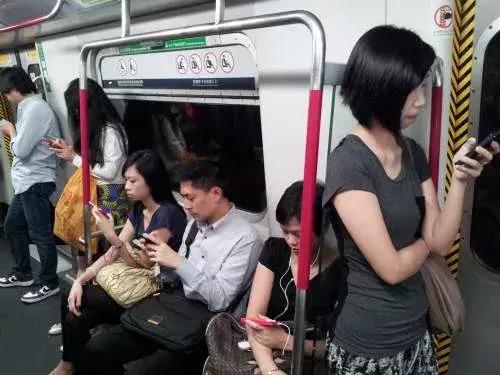 90后群租房生活,90后合租