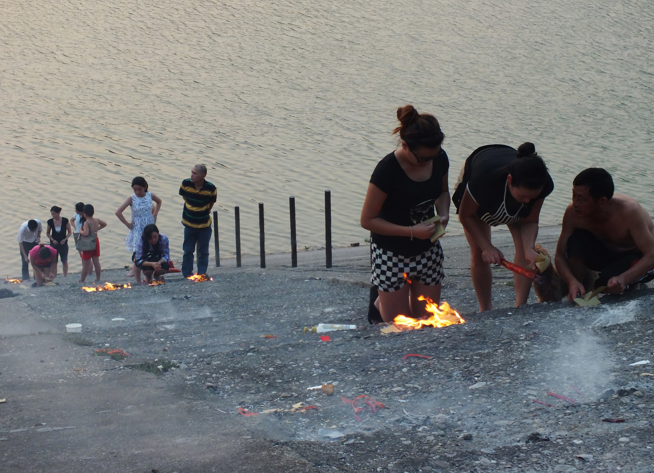 鬼节的来历故事400字,哪个国家的鬼节最可怕