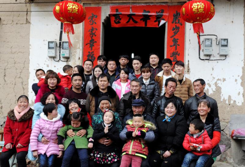 正确的拍出全家福照片攻略,如何拍全家福好看的技巧视频