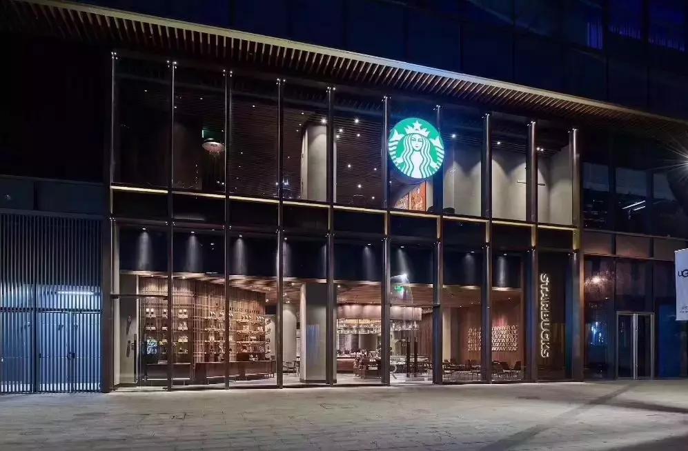 星巴克如何应付奈雪的茶,星巴克和奈雪茶