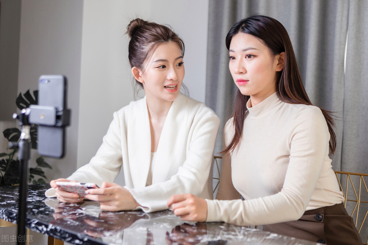 寰▍鐩存挱甯﹁揣鎬庝箞鎻忚堪鐥涚偣,寰▍鐩存挱甯﹁揣瑙嗛鏁欑▼