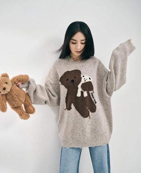 今冬最全毛衣穿搭攻略请收好,这个冬天条纹毛衣如何穿才不显胖