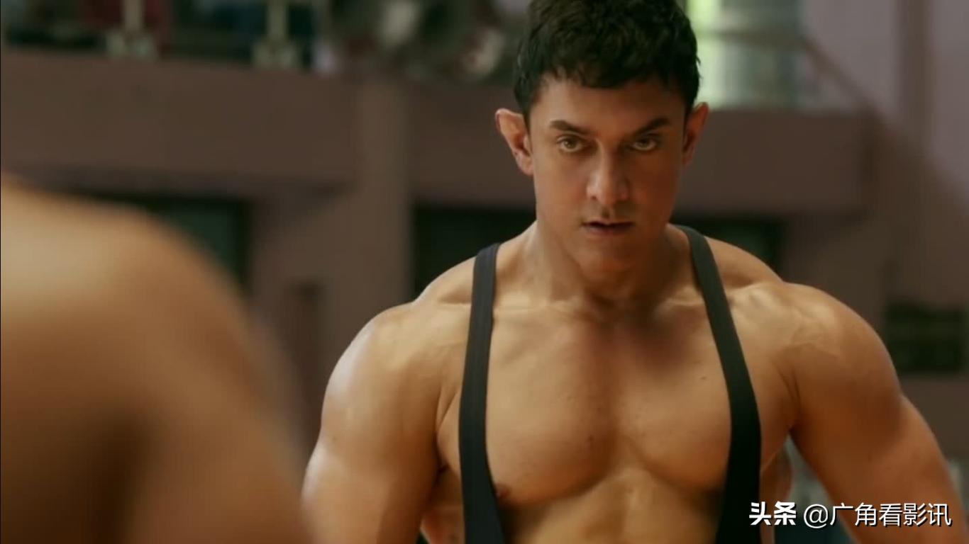 阿米尔汗演的《阿甘正传》,阿米尔汗模仿阿甘正传