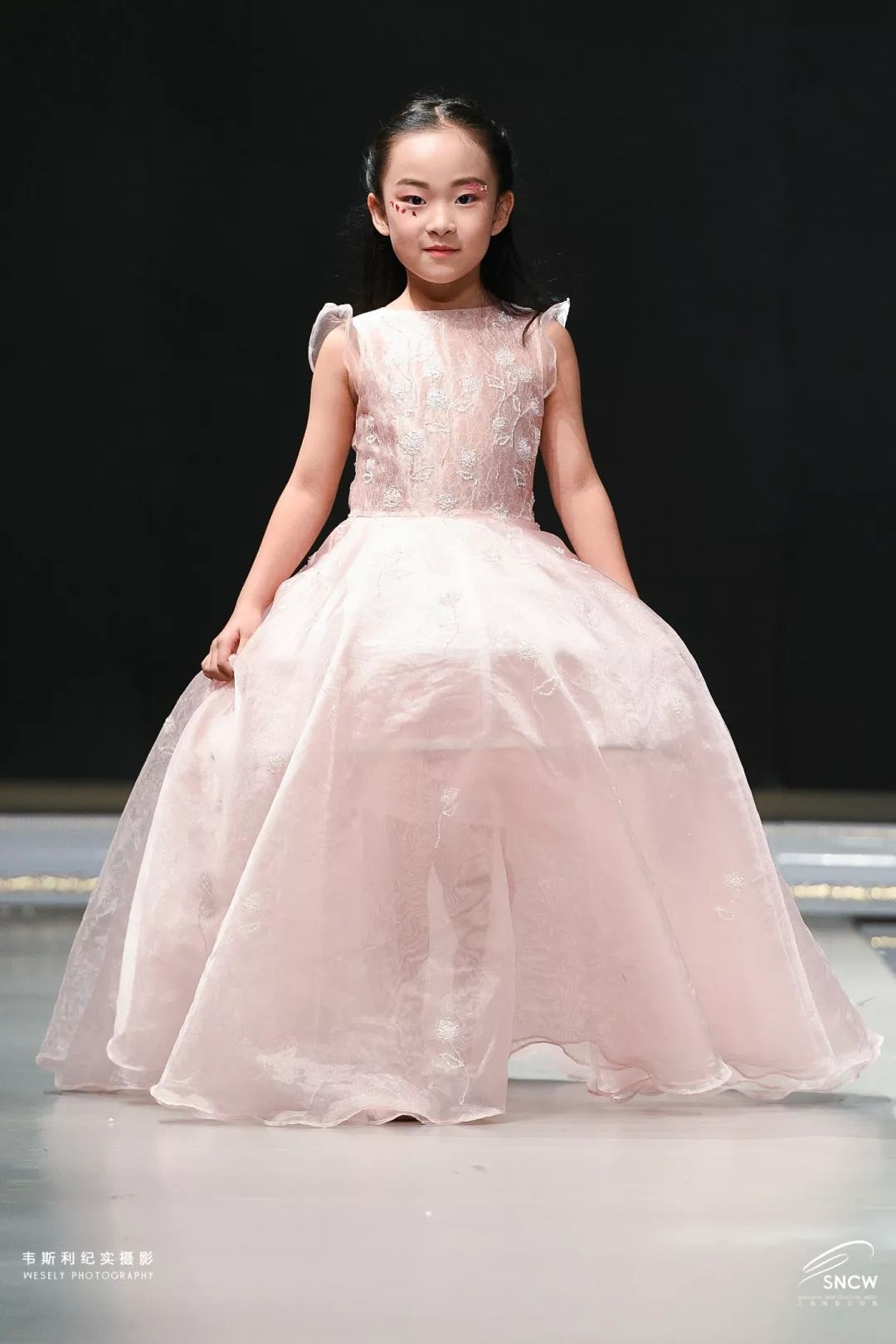 DORM玫瑰庄园花洒宝格丽酒店,点亮上海高定周璀璨之夜