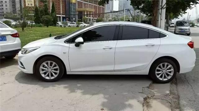 科鲁兹车评价怎么样,雪佛兰2019款1.6t科鲁兹内饰