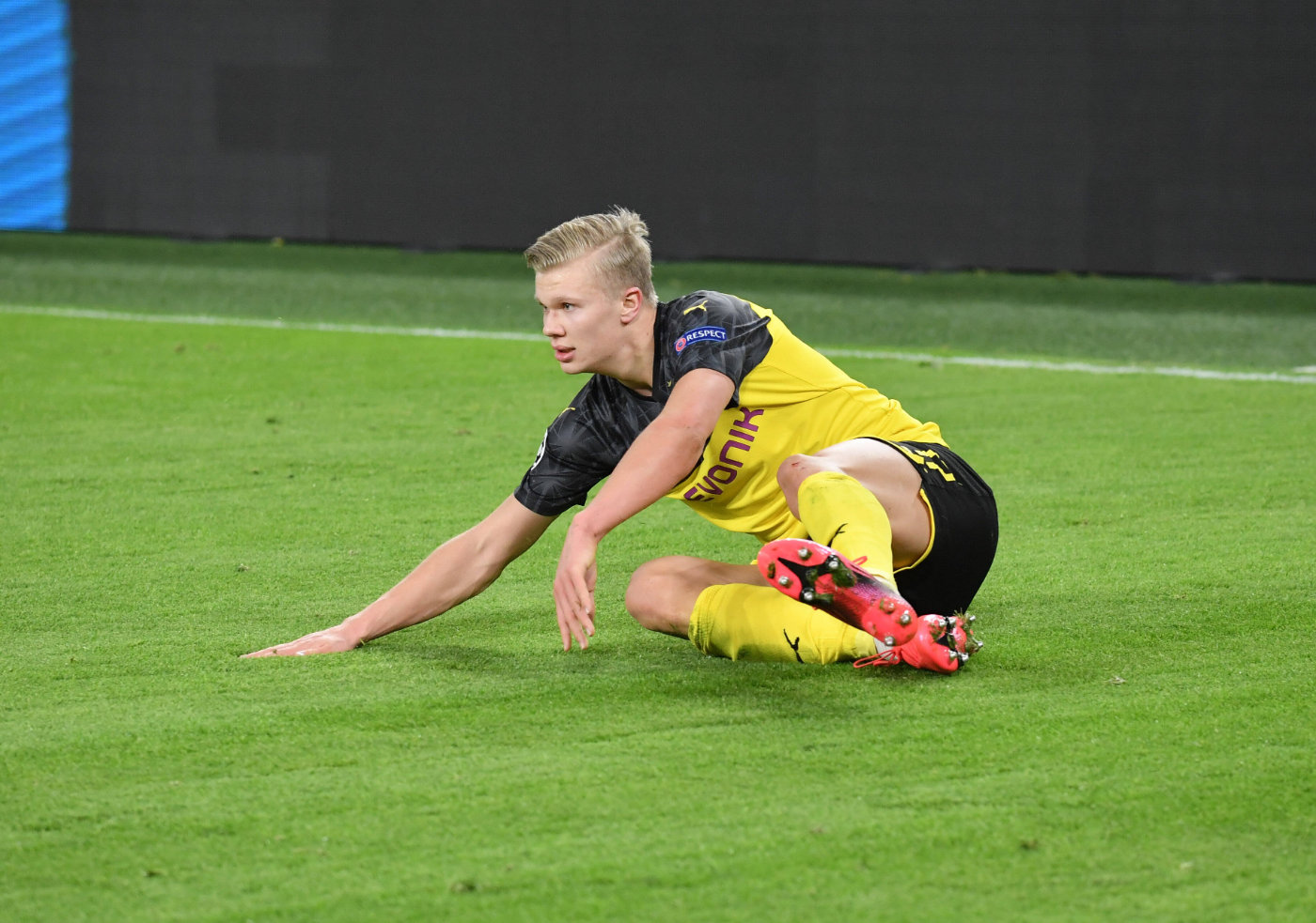 哈兰德是超雄基因吗,哈兰德来自挪威的天才