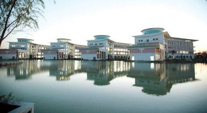 【民教人物】卢志文:让我们和整个世界站在一起