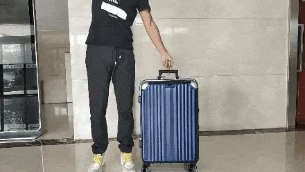 推荐一款旅游用的超级好用行李箱,又轻又抗摔的行李箱推荐