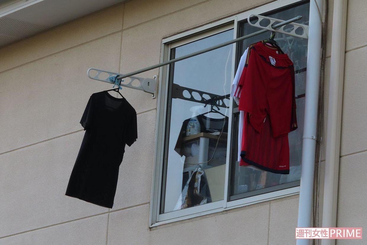 白瘦女装大佬深夜持刀猥亵肌肉男高中生!日本网友:疯了吧…