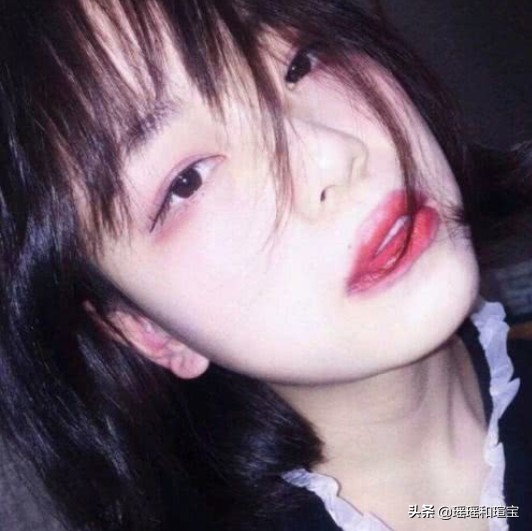 这5种坏习惯很多人常做,哪些坏习惯会使嘴唇变厚