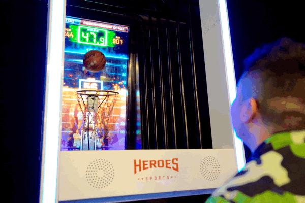 西南首家运动娱乐空间即将亮相成都339，解救年底聚会就靠它了