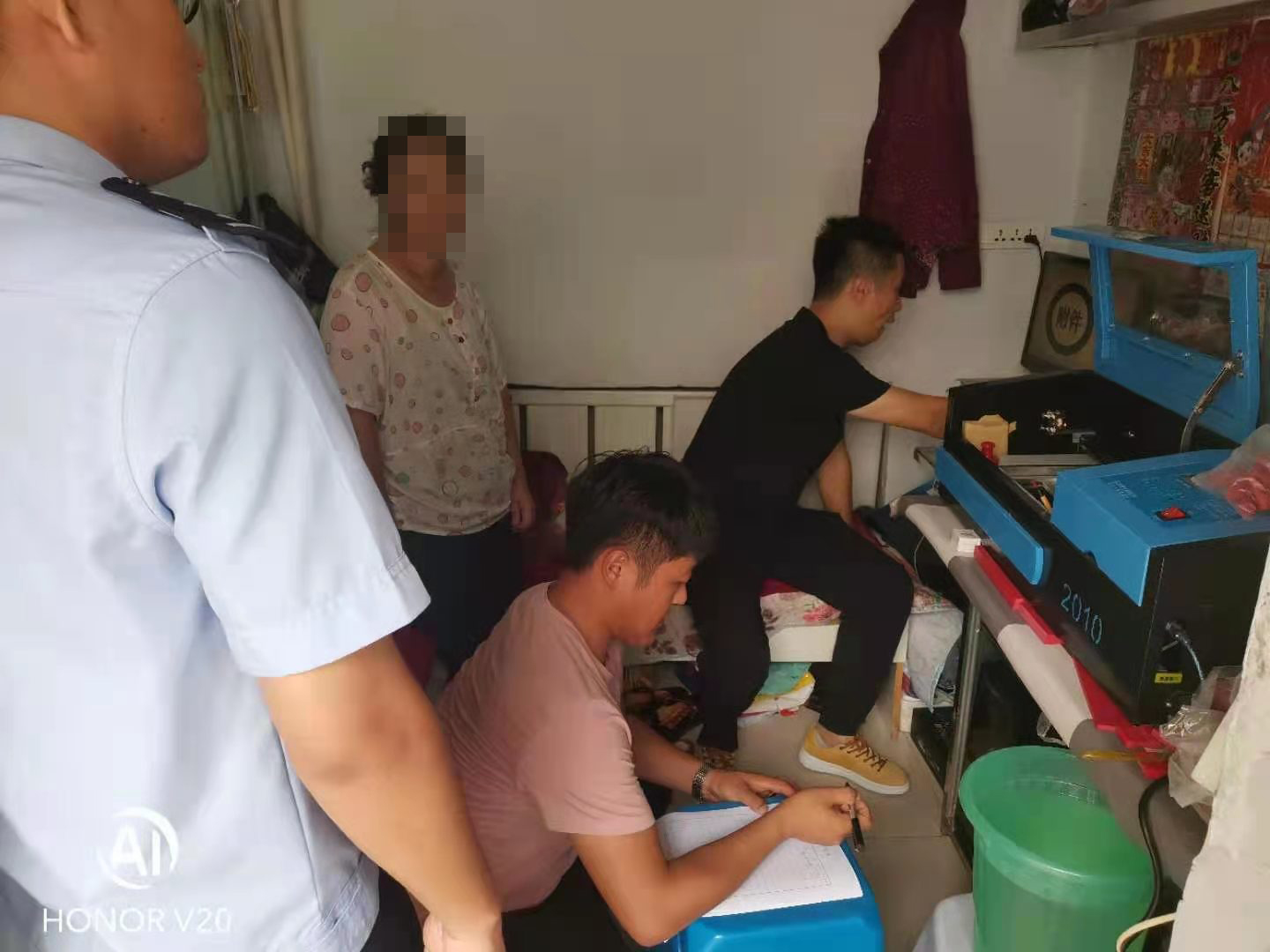 擅自刻制他人印章开办业务,公安局对印章刻制业进行检查整治