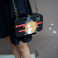 不要再背烂大街的双肩包了,别再背烂大街的轻奢包