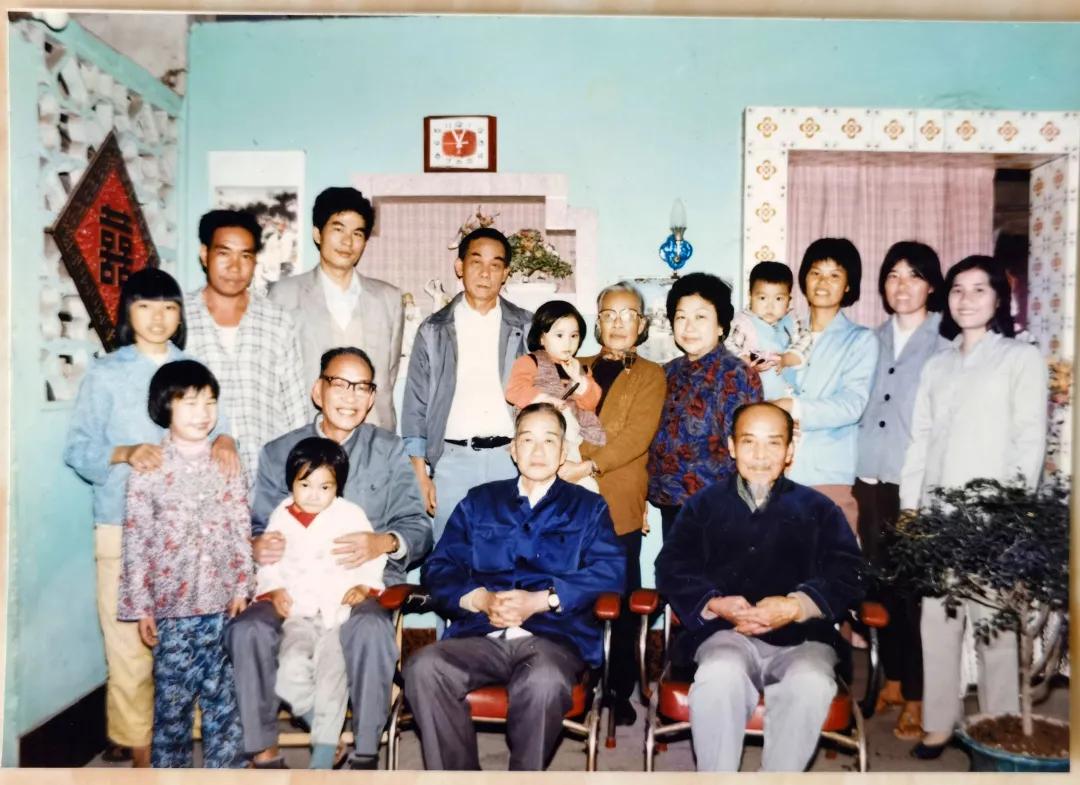 一秒穿越！石碁这家老照相馆，记录光阴60年