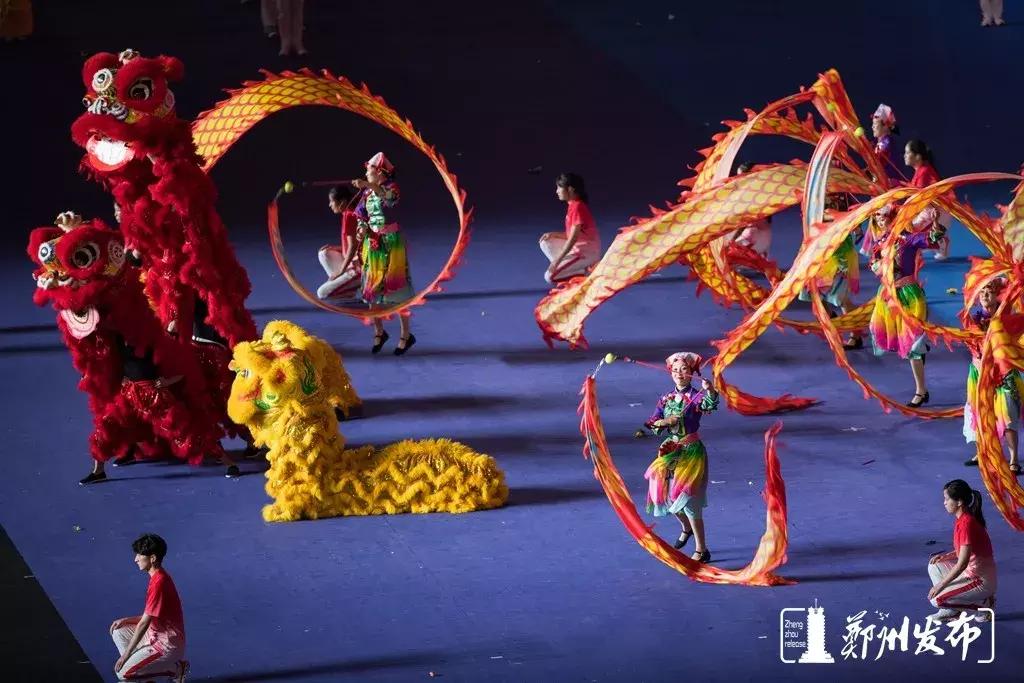 郑州奥体中心震撼场面,郑州奥体中心晚上视频