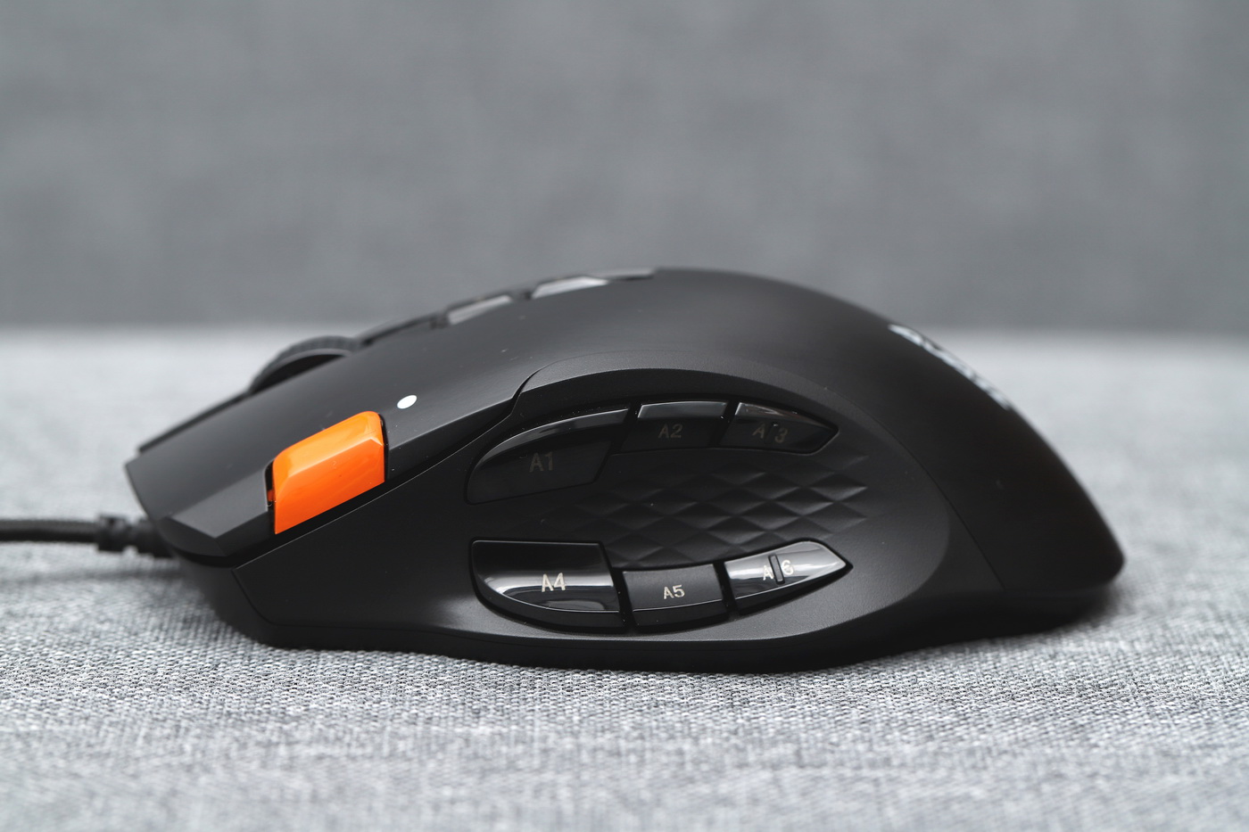 测评吃鸡单手键盘鼠标推荐,绝地求生自动压枪的鼠标推荐