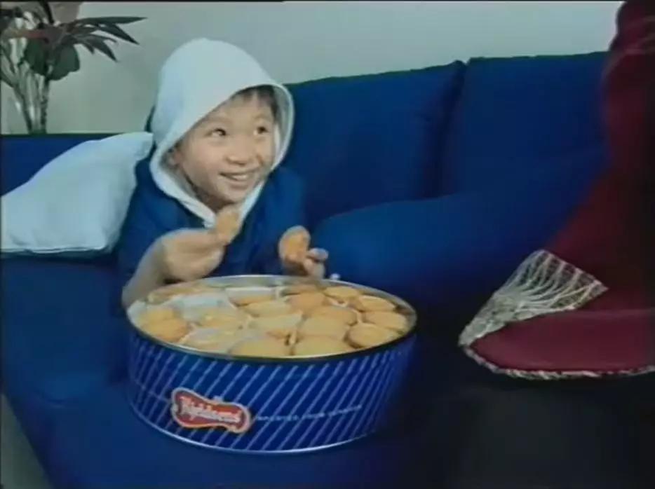 丹麦曲奇盒装72g饼干多少钱一盒,丹麦曲奇大小对比