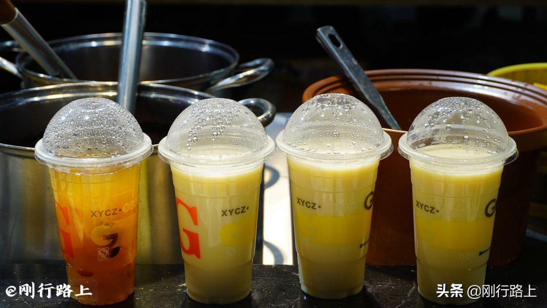 重庆解放碑八一好吃街图片,重庆解放碑八一好吃街推荐食物