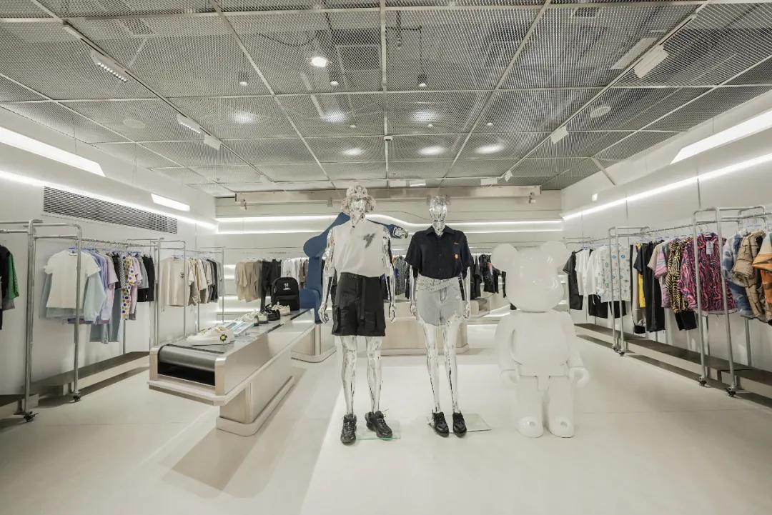 劲霸男装发布高端新国货战略,劲霸男装的发展史