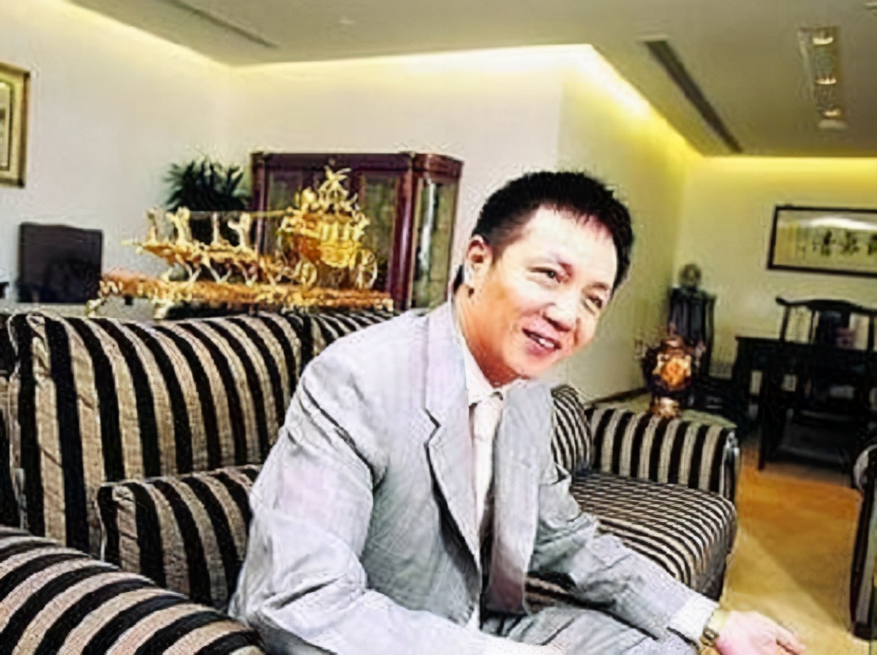 周正毅投资香港,周正毅为何坐四次牢