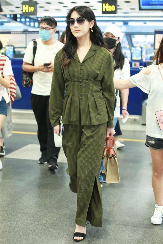 夏天流行的裤子长裤,夏天穿的小裤子灰色潮流