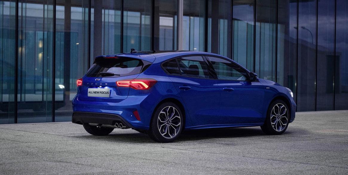 入局中级轿车之战，动态可变缸技术让福克斯“一招”致胜