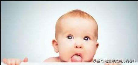 孩子积食舌苔白有口气怎么办,宝宝舌苔白是积食吗怎么调理