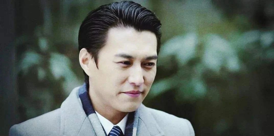 李佳多少岁嫁给靳东的,李佳结过几次婚