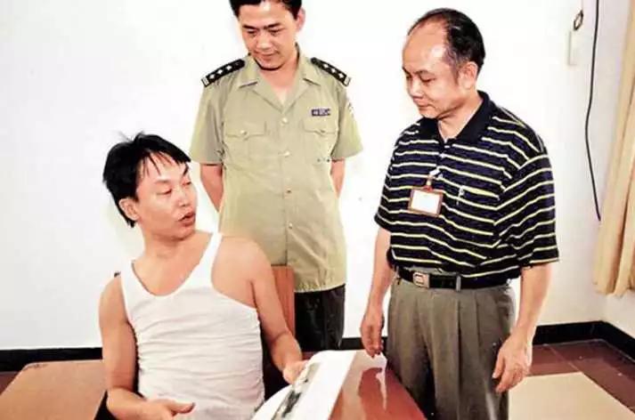 身价1500亿的富豪遭劫持，让我想起10.38亿赎金的香港第一绑架案