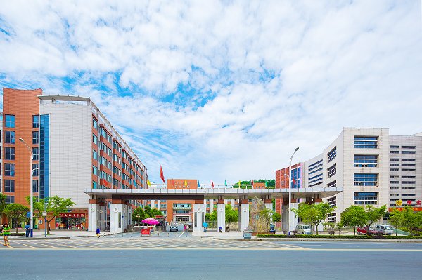 十堰的7所大学，你都知道几所，其中一所在武当山