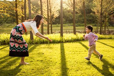 “熊孩子”是怎样的炼成的？打铁还需自身硬，拒绝做“熊家长”