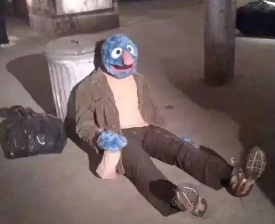 没文化千万别随便发朋友圈了！！翻车太快就像龙卷风哈哈哈哈哈哈