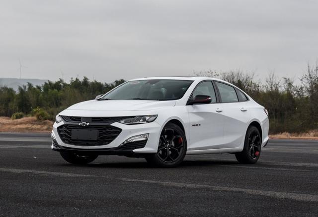 别克君威2.0和迈锐宝xl2.0怎么选,迈锐宝xl1.5和别克君威1.5买哪个好