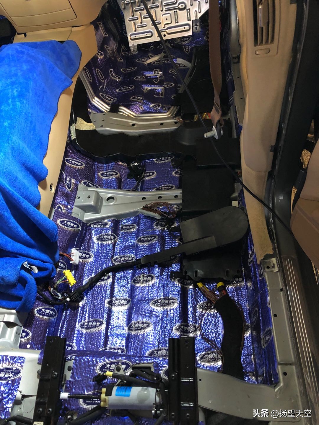 奔驰s300车内异味解决方案,奔驰w204车内异味