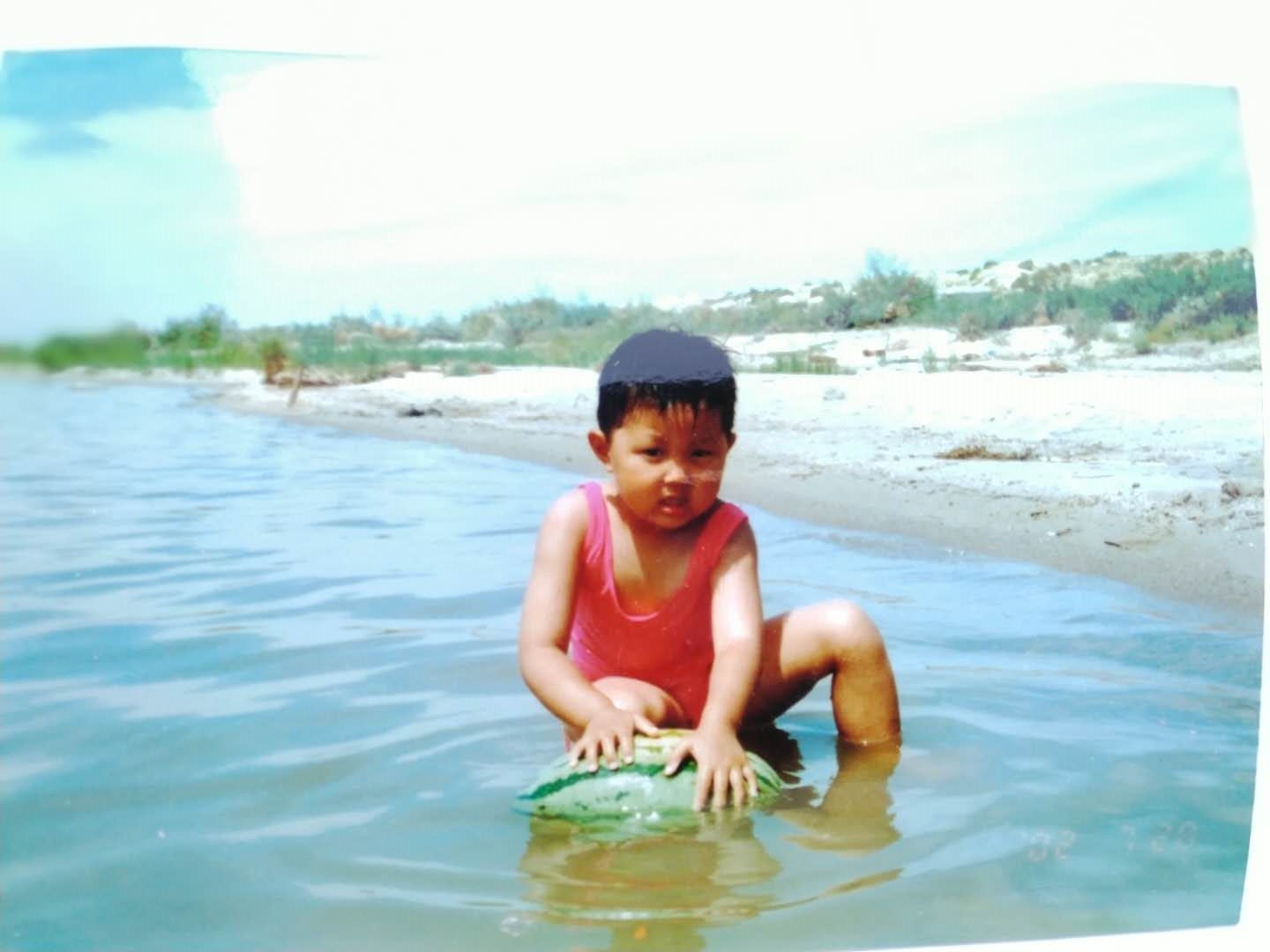 你家孩子有十张照片吗？我来告诉你怎样串出ta的成长史，看这，……