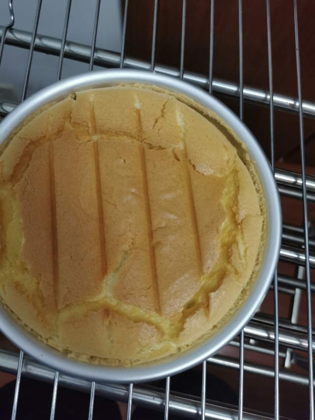 六寸戚风蛋糕配方,六寸戚风蛋糕塌陷原因