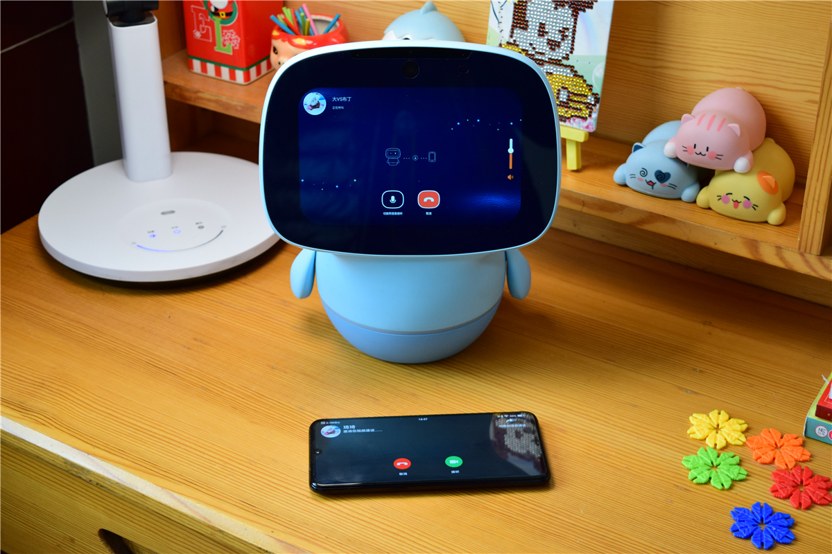 ai智能机器早教,聪聪ai机器人