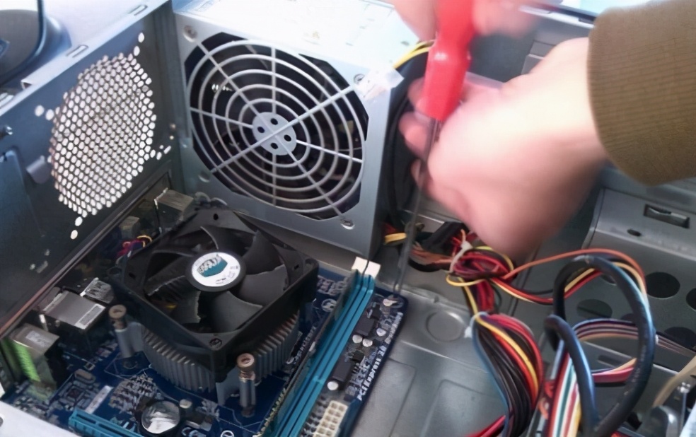 电脑主板坏了怎么换新的,更换电脑主板全过程