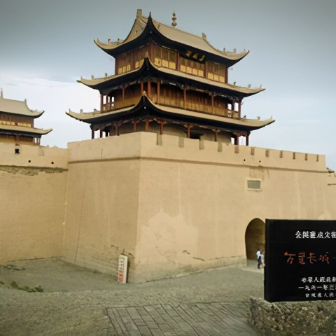 雅丹一日游最佳去处,水上雅丹游玩避坑