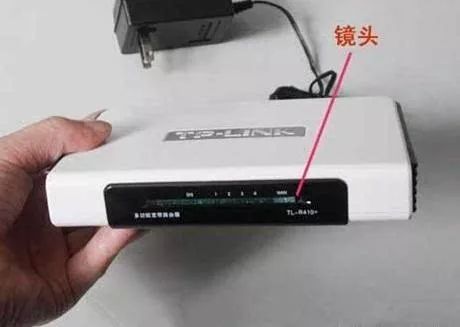 警方查获针孔赌博摄像头新闻,查处售假药窝点