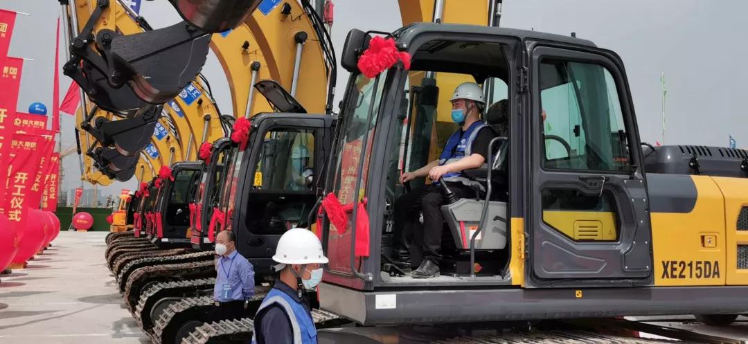 广州番禺钟村恒大足球场,广州番禺恒大足球场规划图