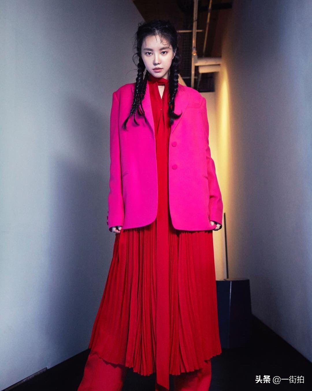 孙娜恩西装短裤,孙娜恩私服穿搭