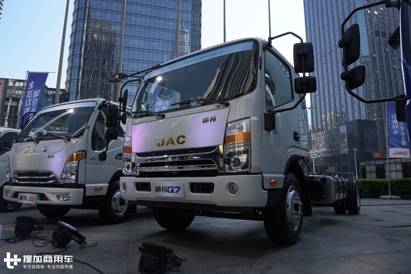 江淮帅铃q7有什么特点,驾驶室空间最大的轻卡