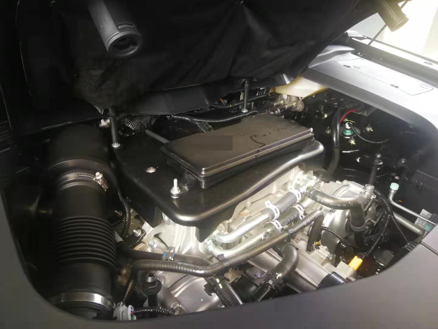 丰田霸道2700和4000高速区别,普拉多2700和新款3.5怎么选