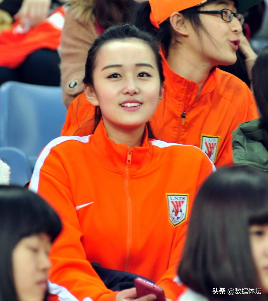 谁是那颗最亮的星——中超美女球迷盘点（上）