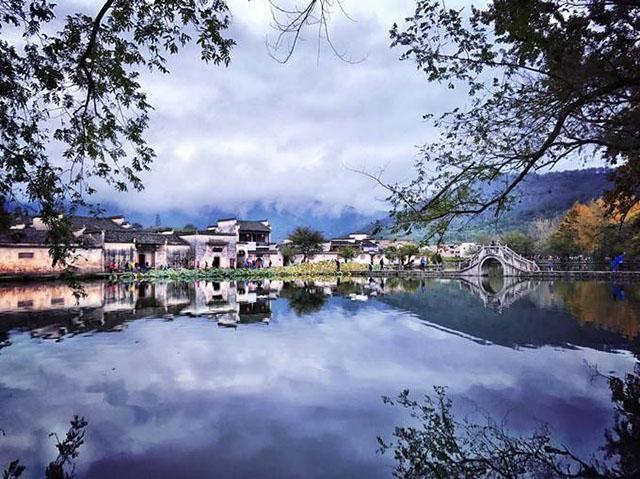 小脚趾分两瓣的人是哪个民族,小脚趾甲分成两半的是纯正汉人么