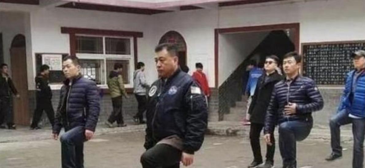 国民女神李修平：播音26年人美心善，57岁无儿无女留下遗憾