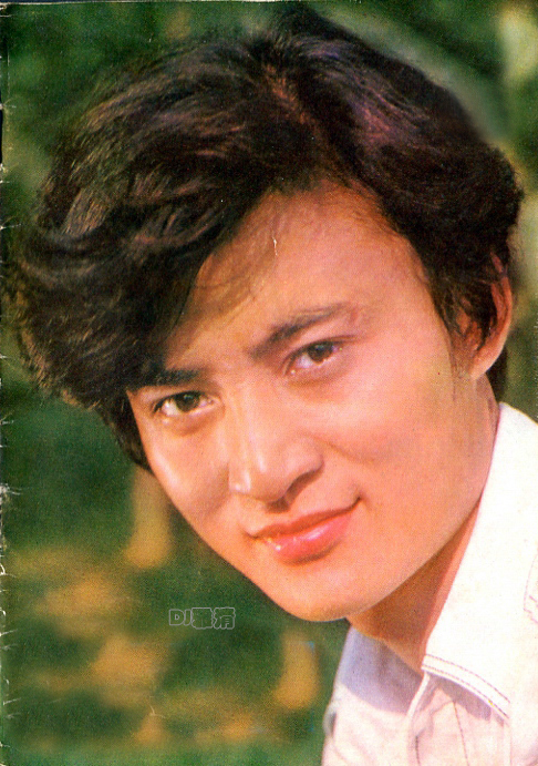 罕见老照片80年代男星,老电影老演员最美老照片