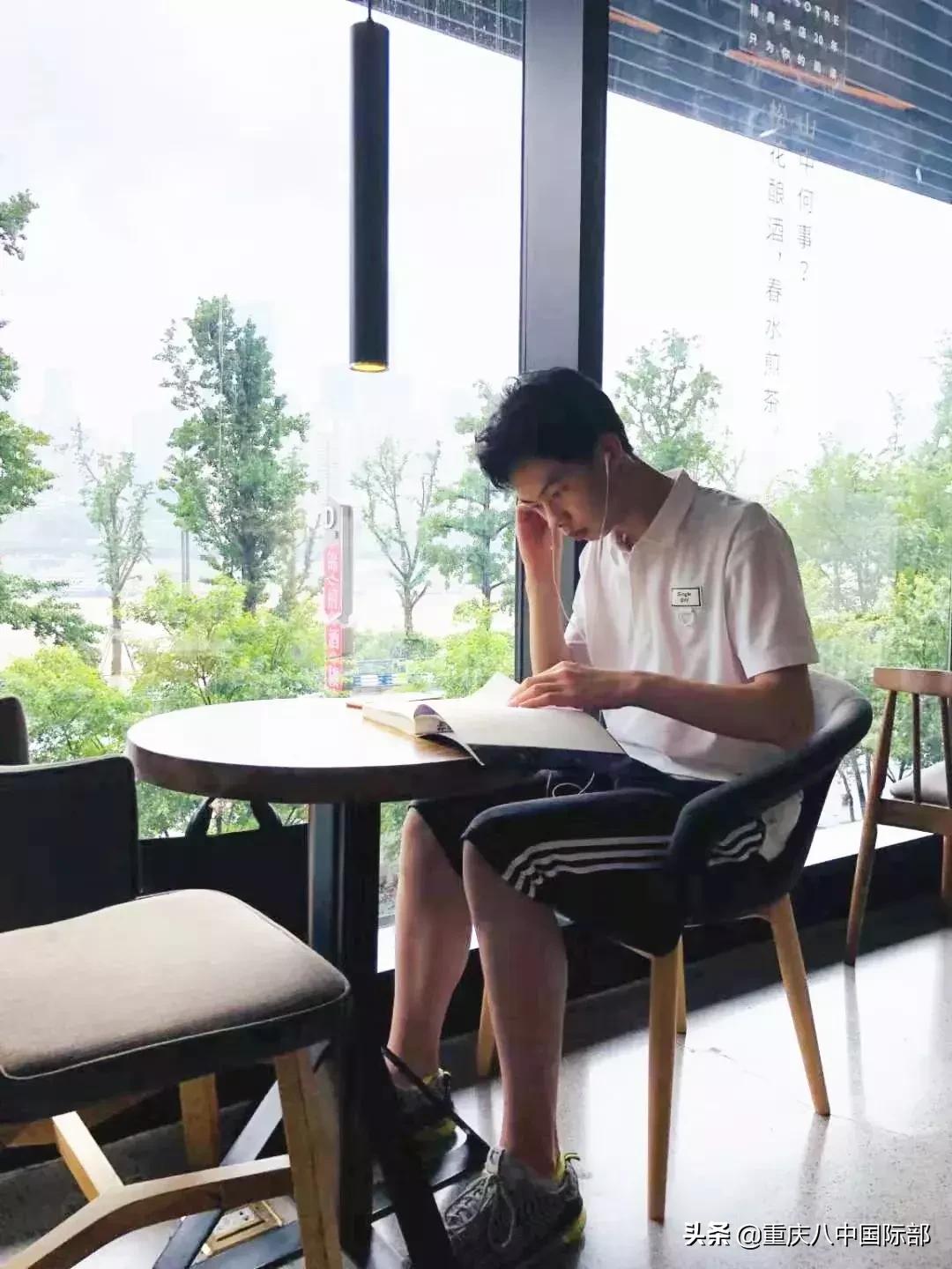 八中国际部｜群星闪耀之朱子峣：心有猛虎，细嗅蔷薇