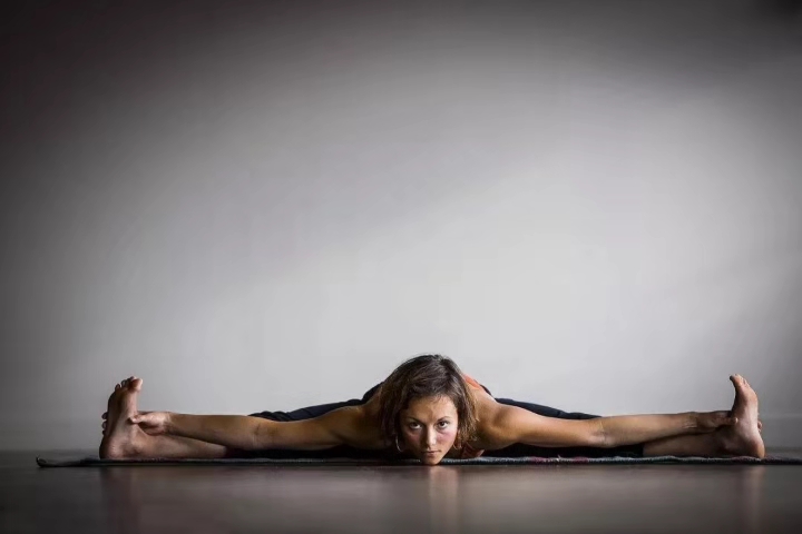 坐角式瑜伽的正确练习方法,瑜伽坐角式怎么练